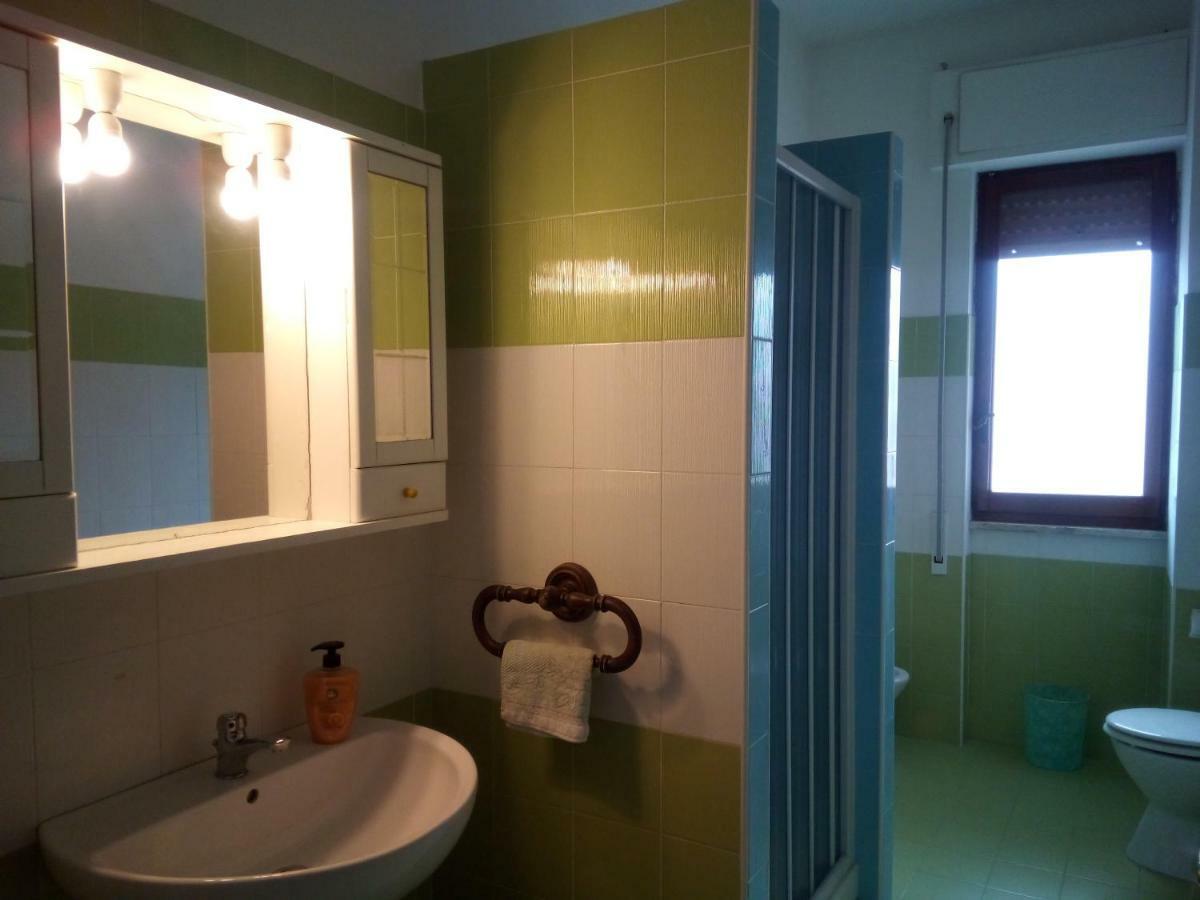 Bed & Breakfast La Terrazza Hotell Latina Eksteriør bilde